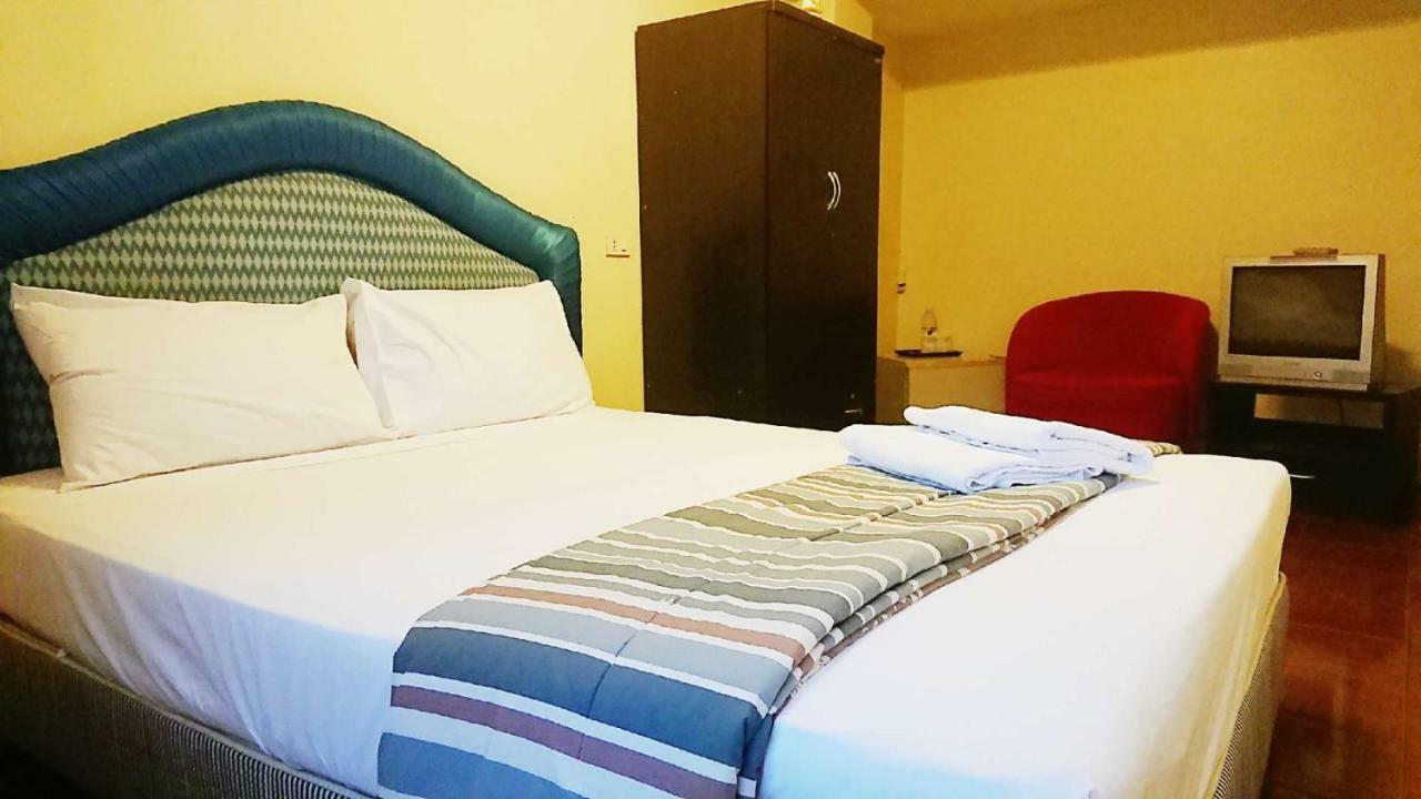 Fnb Hotel Central Паттая Екстер'єр фото